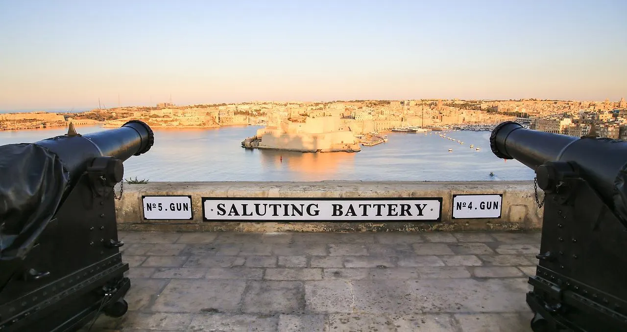 Valletta Collection - Mint Suite